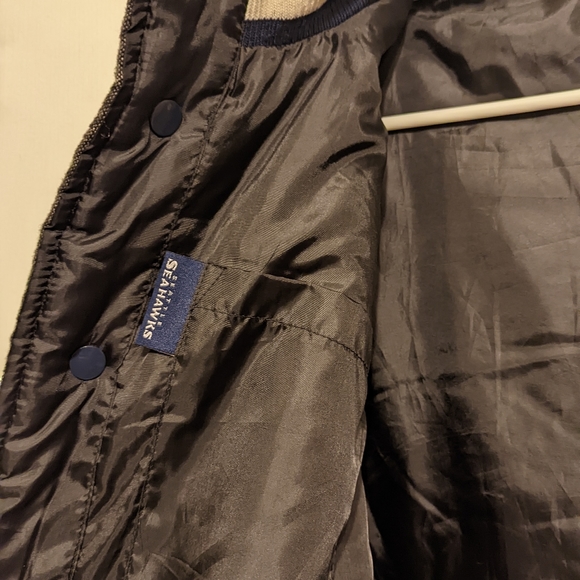 NFL TEAM SEATTLE SEAHAWKS VEST MENS SIZE XL - Picture 7 of 8